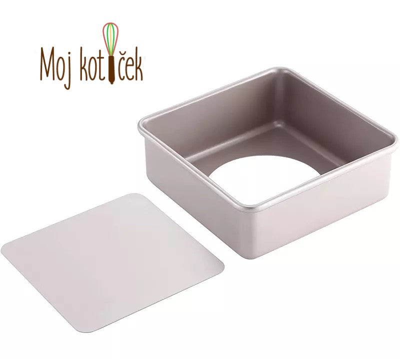 Kvadraten pekač z odstranljivim dnom